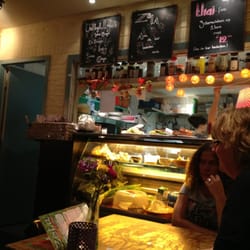 Zeta - Fijn café, wifi, lek plein (grote markt) én lekker Thais eten!