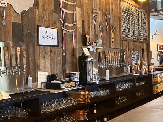 Divine Barrel Brewing by null