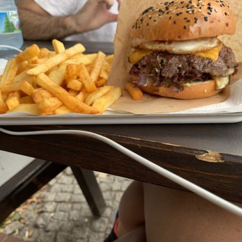 Bro Burger - Burgers Near Me - Berlin, BE