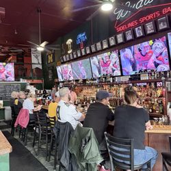 Sidelines Sports Bar