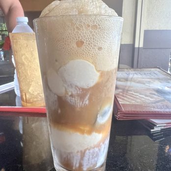 Naara Cafe - Root beer and vanilla ice cream float - Middle Eastern Near Me - San Antonio, Texas