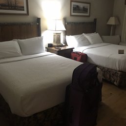 2 queen beds 2 queen beds