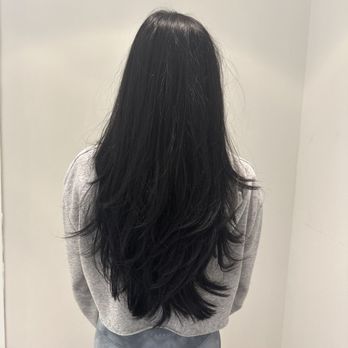 Platinum 34 - Hair Salons Near Me - Chicago, Illinois
