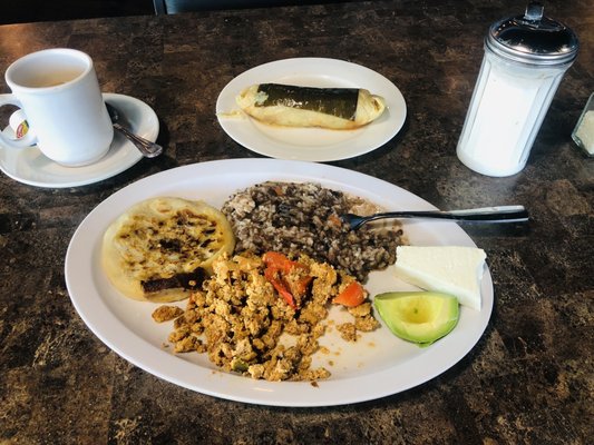 El Salvadoreño by null
