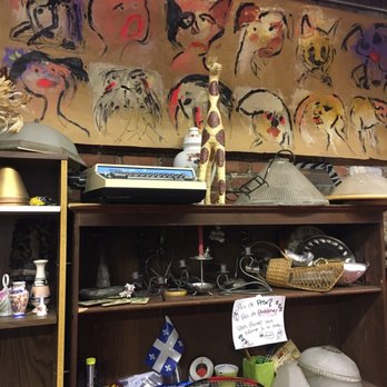 Eva B - Interior - Used, Vintage & Consignment Near Me - Montreal, Quebec Eva B - Interior - Used, Vintage & Consignment Near Me - Montreal, Quebec