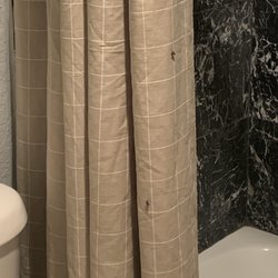 Greensburg Inn - Nothing like flies while you shower or use the bathroom!