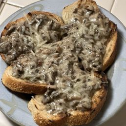 Mushroom Truffle Bruschetta is sooo good! Mushroom Truffle Bruschetta is sooo good!