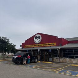 Rudy's "Country Store" and Bar-B-Q - Outside