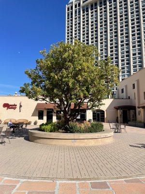 The Headquarters at Seaport by null