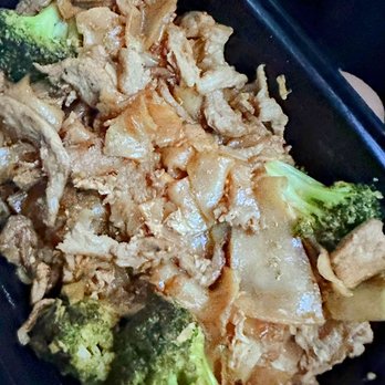 Padaek - Thai Near Me - Falls Church, Virginia