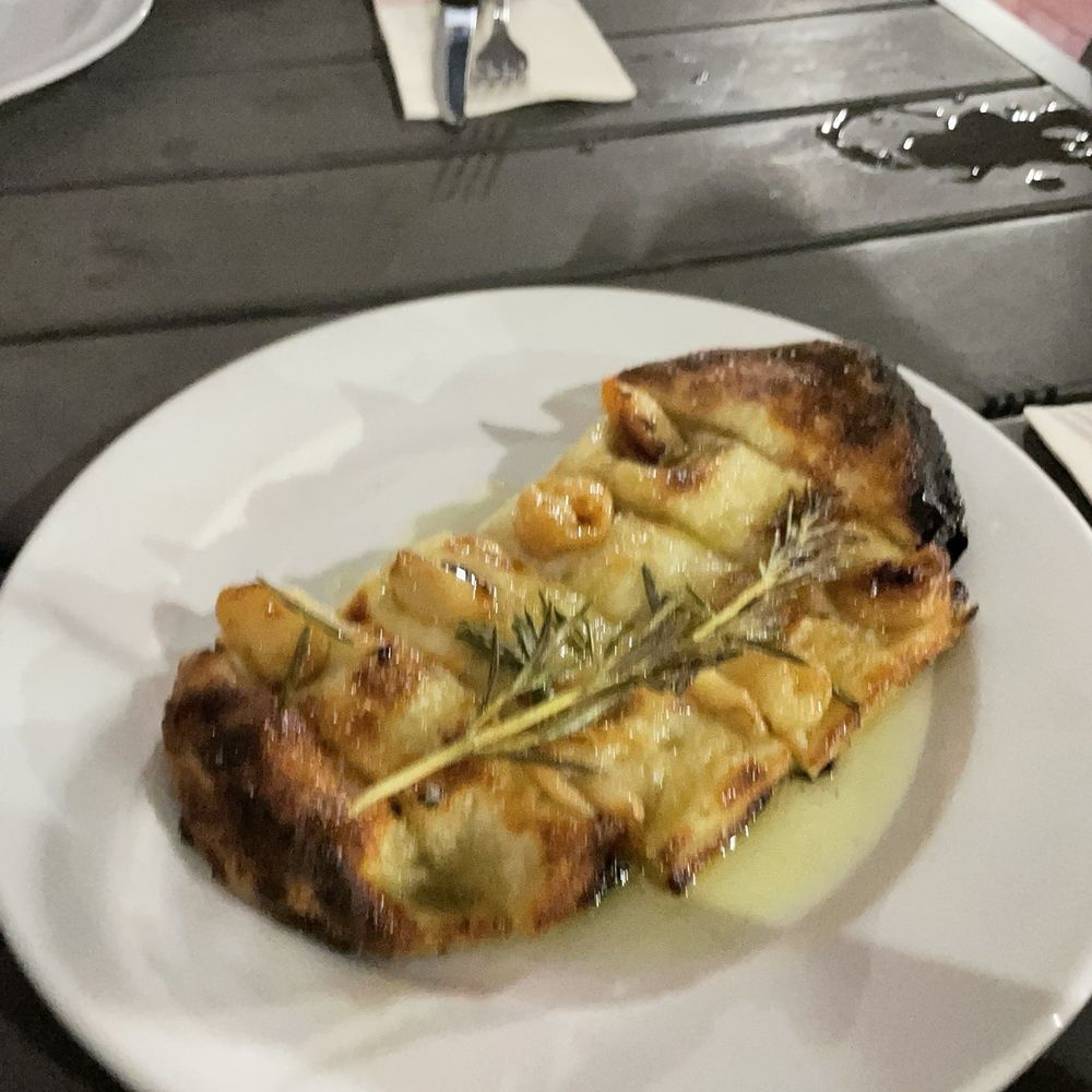 Sicilian Oven - Rosemary Garlic Bread - Pizza Near Me - Plantation, Florida Sicilian Oven - Rosemary Garlic Bread - Pizza Near Me - Plantation, Florida