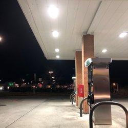 7-Eleven - Gas pumps