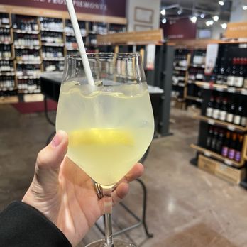 Eataly - Chicago - Limoncello Spritz - Pizza Near Me - Chicago, Illinois