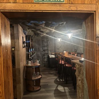 HillBilly's Grub N Pub - Pubs Near Me - Donegal, Pennsylvania HillBilly's Grub N Pub - Pubs Near Me - Donegal, Pennsylvania