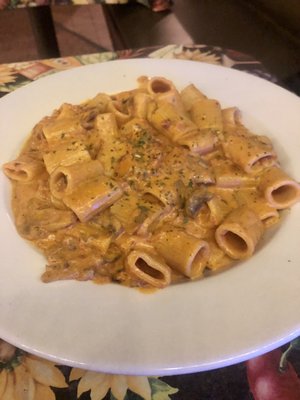 Louisa's Pizza & Pasta by null