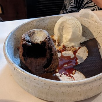 El Quincho - Lava cake dessert - Argentine Near Me - San Bernardo, C