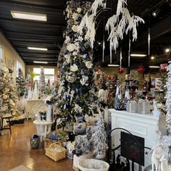 Santa's Christmas Shoppe