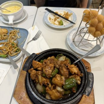 Garden Cafe - Clay pot chicken with jalapeños, egg waffles, shrimp noodles, mango sago. All good! - Hong Kong Style Cafe Near Me - Castro Valley, California Garden Cafe - Clay pot chicken with jalapeños, egg waffles, shrimp noodles, mango sago. All good! - Hong Kong Style Cafe Near Me - Castro Valley, California