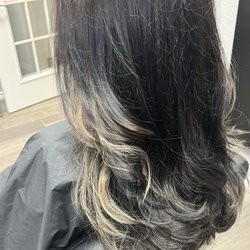 Face framing highlights