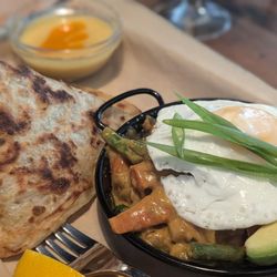 Aman Cafe - Roti & Chicken Curry
