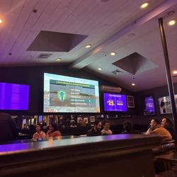 730 Tavern, Kitchen & Patio - Searing and screens