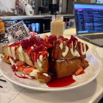 Honey Berry Pancakes and Cafe - Stuffed French Toast Sundae - Pancakes Near Me - Brookfield, Wisconsin