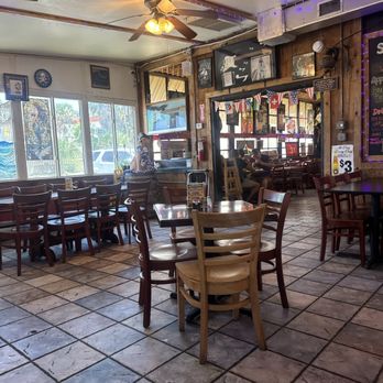 Blackbeard's On The Beach - Dining area - Seafood Near Me - Corpus Christi, Texas