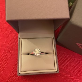 Diamonds Direct - Jewelry Near Me - Schaumburg, Illinois