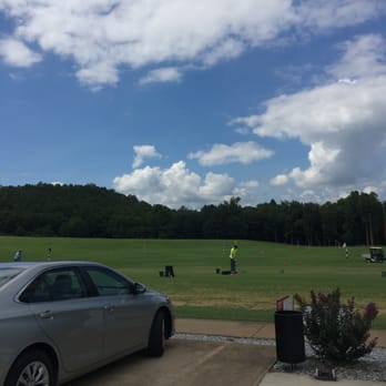 Deer Valley Golf Range - Perfect overcast this Monday afternoon - Golf Near Me - Alpharetta, Georgia