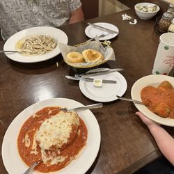 Verona Italian Restaurant - Chicken Fettuccine Alfredo, Chicken Parmesan, spaghetti and meatballs