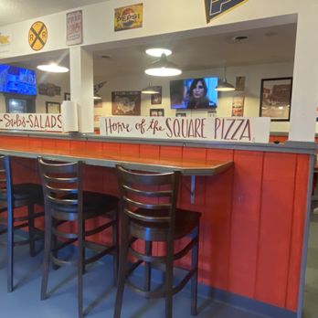 Mill Street Pizza - Bar stool seating helps if you're waiting for carryout - Salad Near Me - Bloomfield, Indiana