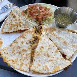 Más Veggies Vegan Taqueria - Steak Quesadilla