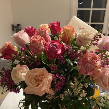 Brookes Flowers - Florists Near Me - Redondo Beach, California Brookes Flowers - Florists Near Me - Redondo Beach, California
