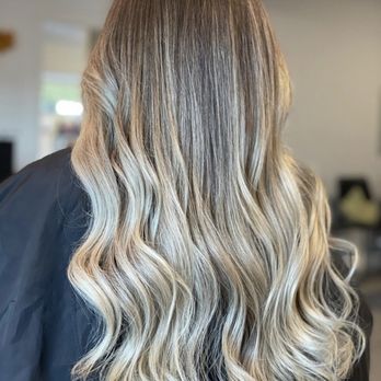 Sunshine Salon - Babylights: Techniques
Blonde vibes hair by Duygu - Hair Salons Near Me - Castro Valley, California Sunshine Salon - Babylights: Techniques
Blonde vibes hair by Duygu - Hair Salons Near Me - Castro Valley, California
