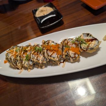 Bikkuri Sushi Noodle & Grill - Bikkuri Special Roll - Sushi Bars Near Me - Orlando, Florida Bikkuri Sushi Noodle & Grill - Bikkuri Special Roll - Sushi Bars Near Me - Orlando, Florida