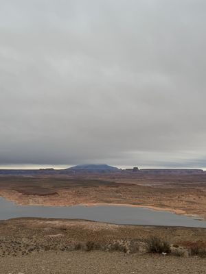 Wahweap Overlook by null