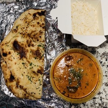 Salt N Pepper - Chicken Tikka Masala with Garlic Naan - Indian Near Me - Cedar Park, Texas Salt N Pepper - Chicken Tikka Masala with Garlic Naan - Indian Near Me - Cedar Park, Texas