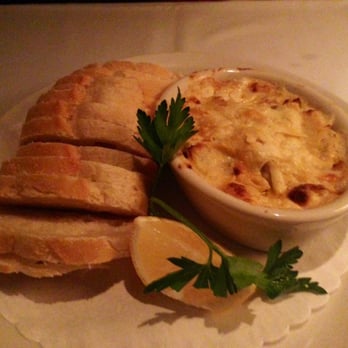 Old Ebbitt Grill - Crab & Artichoke Dip with baguette slices. Very tasty! - Bars Near Me - Washington, DC, District of Columbia