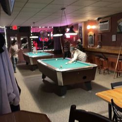 Frazier's Tavern - Pool tables