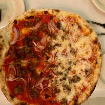 Cafe Lago - Salsiccia Pizza - Italian Near Me - Seattle, Washington