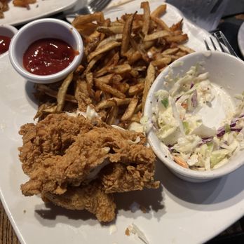 Local Goat - Chicken Tenders Cole Slaw Hand-Cut French Fries - New American Near Me - Pigeon Forge, Tennessee