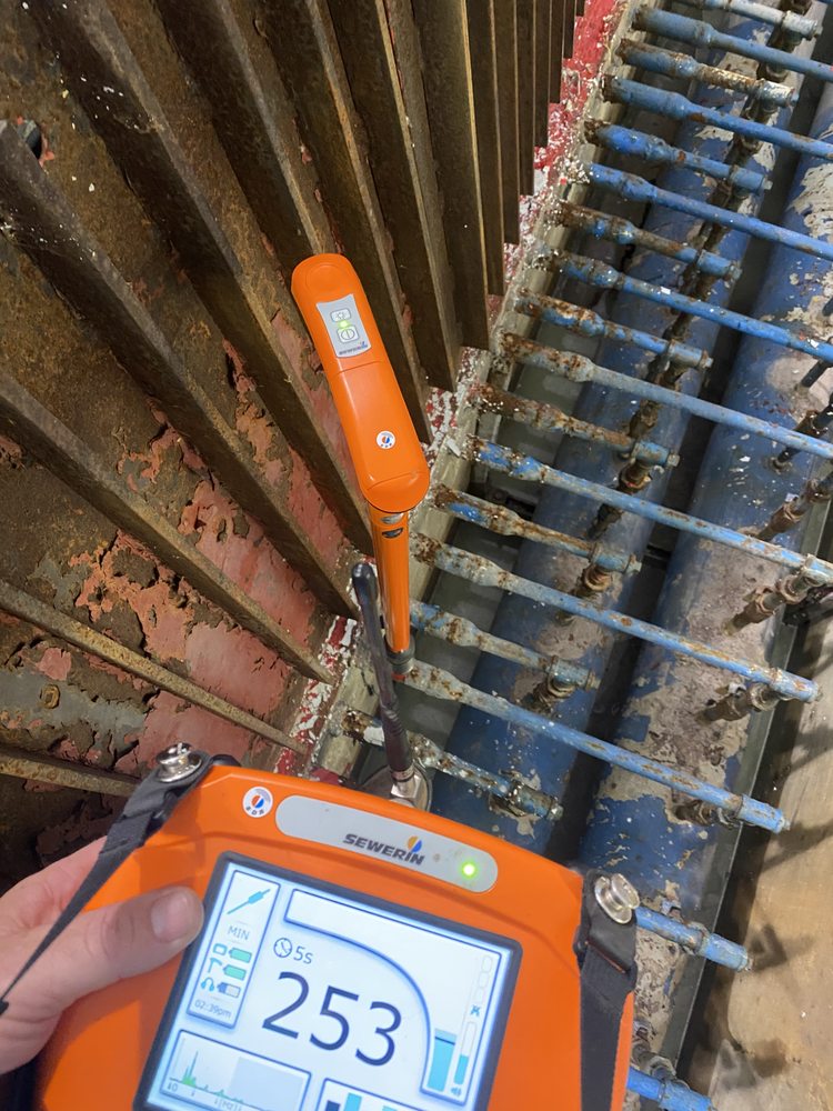 Slide of Prime Line And Leak Detection