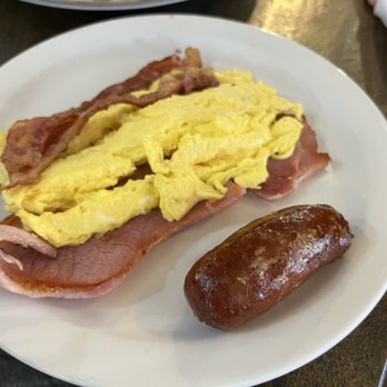 City Diner Restaurant - Eggs, bacon, sausage - Greek Near Me - Falls Church, Virginia City Diner Restaurant - Eggs, bacon, sausage - Greek Near Me - Falls Church, Virginia