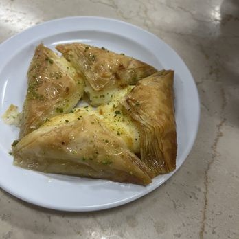 Baklovah Bakery - Cream filled Warbat (Per Piece) - Desserts Near Me - San Antonio, Texas