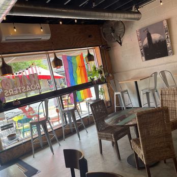 Halo Roasters - Comfy space - Coffee & Tea Near Me - Springfield, New Jersey