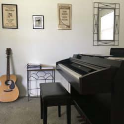 Vocal Instruction by Robert Lischetti - My Studio.