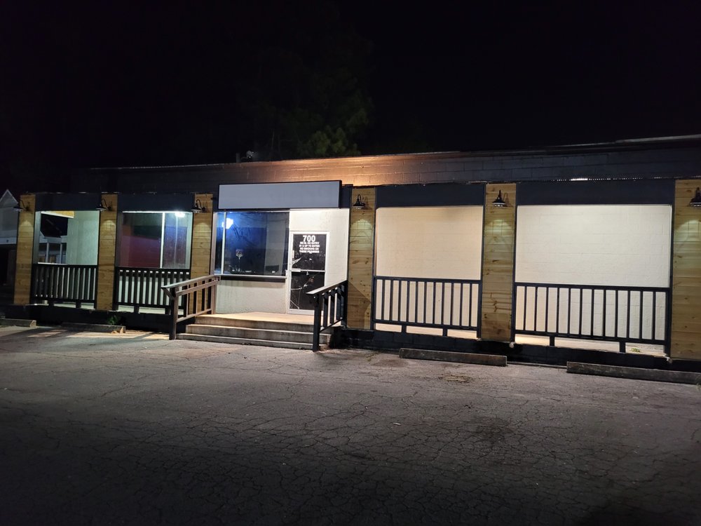 Tin Roof Tavern Image