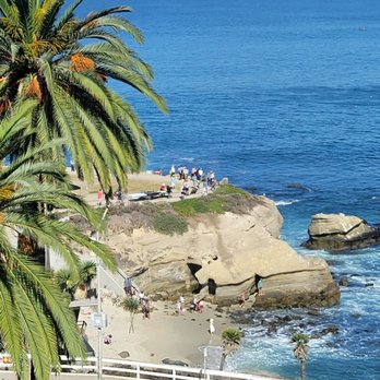 Duke's La Jolla - New American Near Me - La Jolla, California