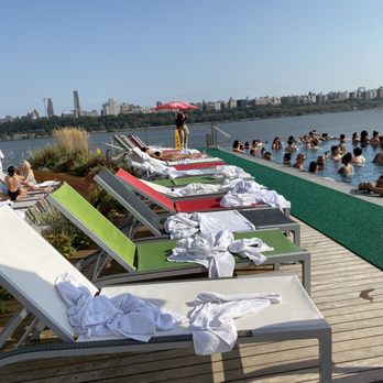 SoJo Spa Club - Towels all over the chairs - Saunas Near Me - Edgewater, New Jersey