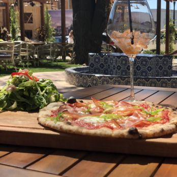 Paradiso - Pizza and salad combo for lunch on the patio - Bars Near Me - Dallas, Texas